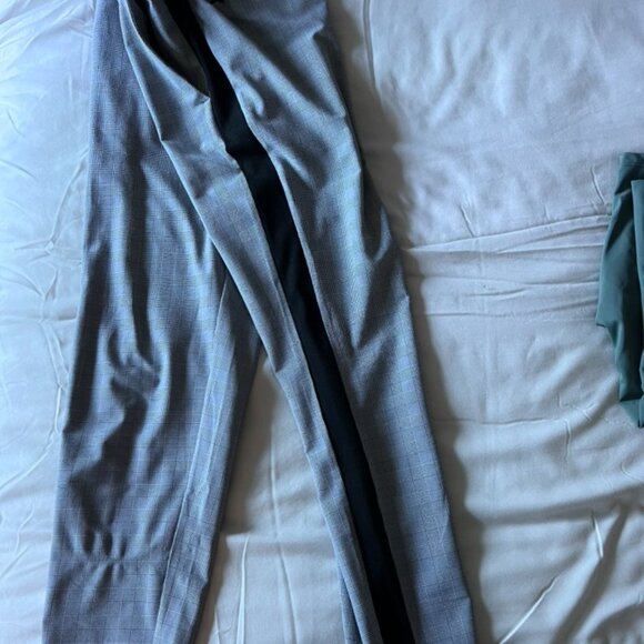 Athleta hybrid pants - Picture 4 of 4